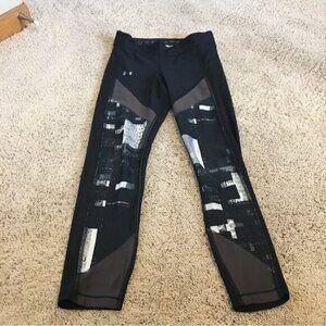 Under Armour woman’s size small black heat gear leggings